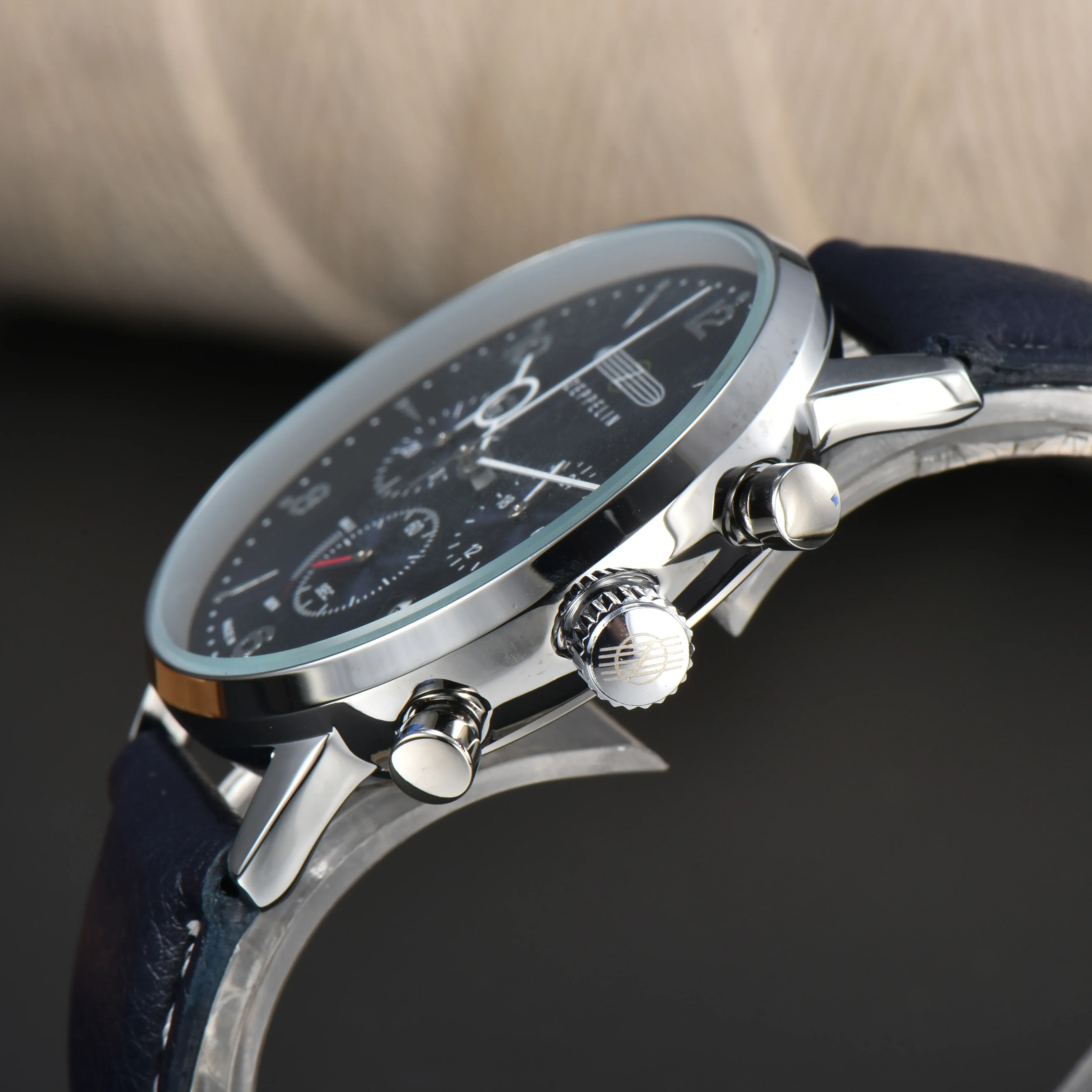 Классические кварцевые часы ZE – обзор и цена Luxury Watch Price